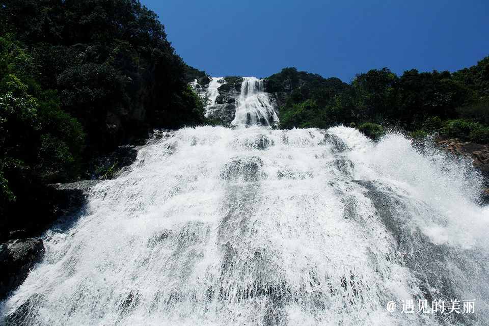 曾经超60米宽的白水寨瀑布，如今抽水维持？多人爱却少人登顶？
