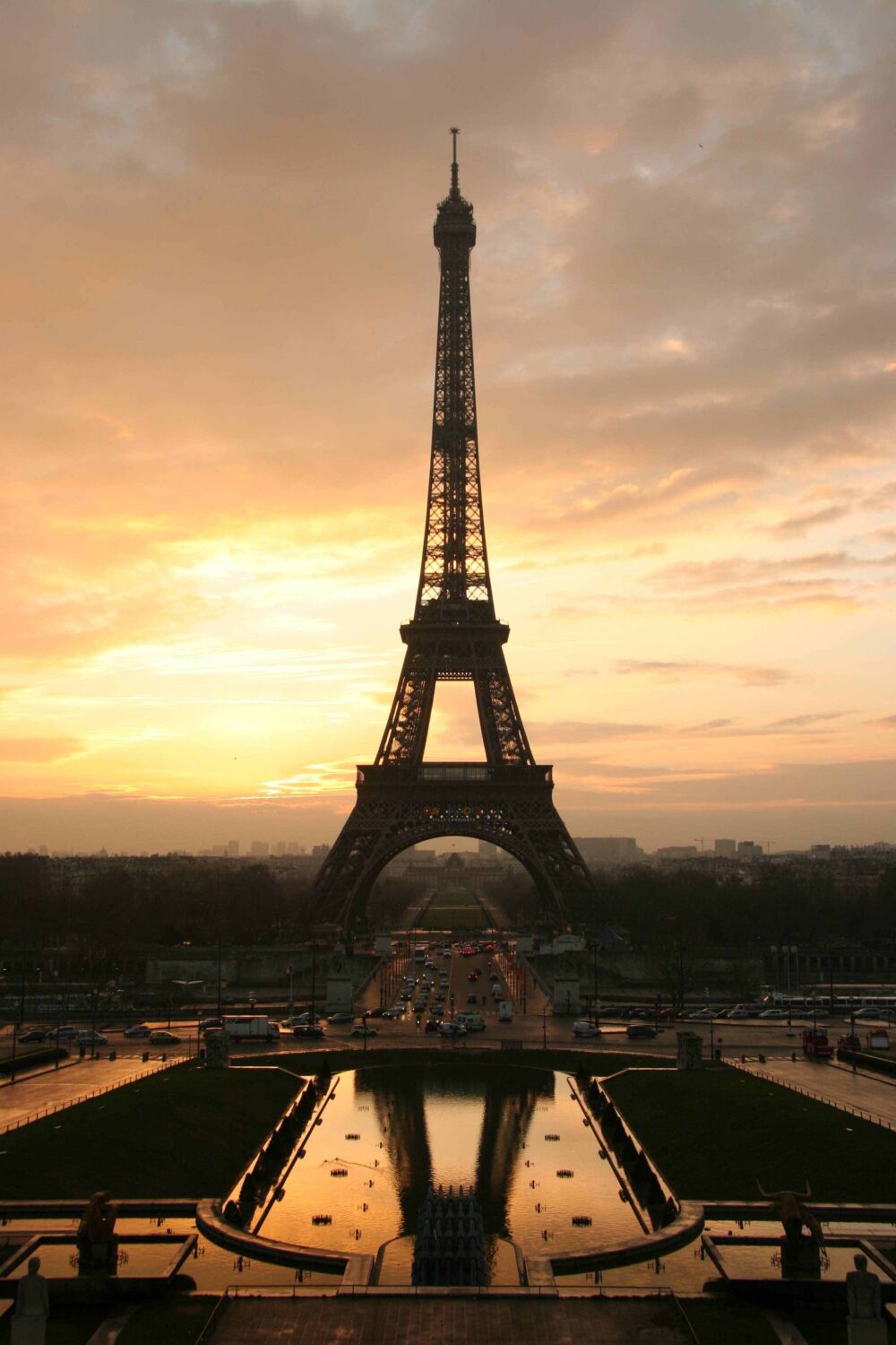 埃菲尔铁塔（The Eiffel Tower）