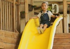 草字头的字有哪些适合做男孩名字大全 帅气有涵养的男孩名字(推荐)