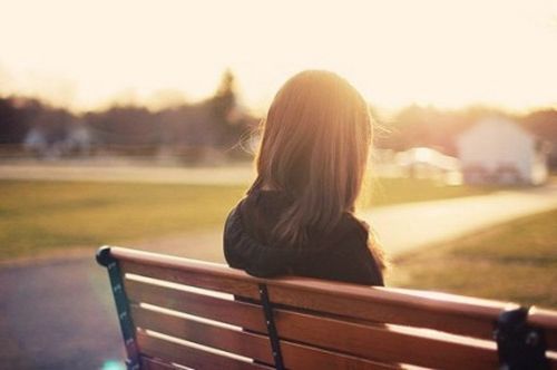 女孩叫玲好吗 最后一个字是玲的名字大全 2022好听洋气的女孩名字大全