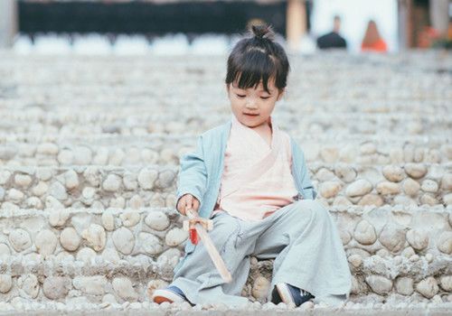 域名起名大全技巧 2022高雅有涵养的小孩名字大全(最新)